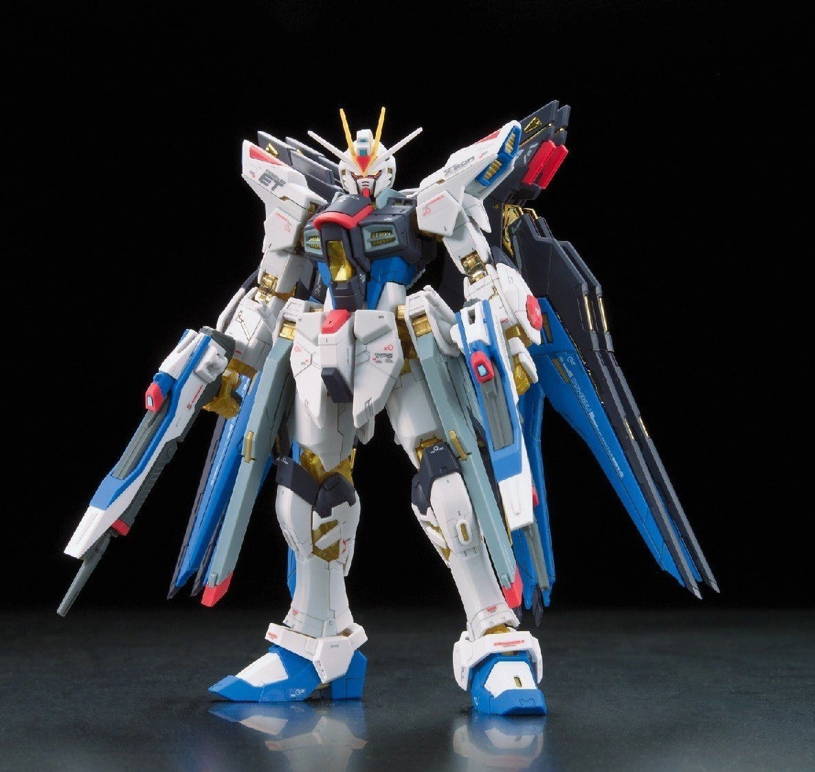 Gift Bundle Gundam 1/144 RG #14 Seed Destiny ZGMF-X20A Strike Freedom Gundam Model Kit