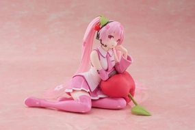 Figure | Hatsune Miku | Sakura Miku Desktop Cherry Cushion | Taito Decorative Accent Mini Statue